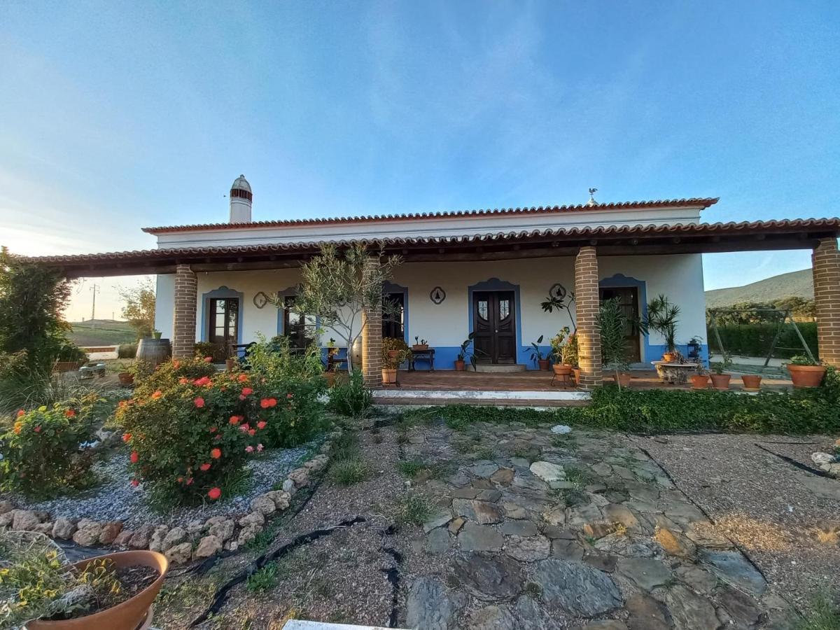 Aproveite O Sabor Do Alentejo Villa Vila Verde de Ficalho Exterior photo